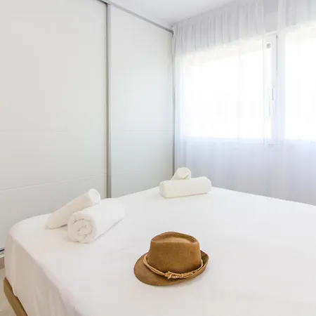 3 Bedroom Cozy In Apartment *