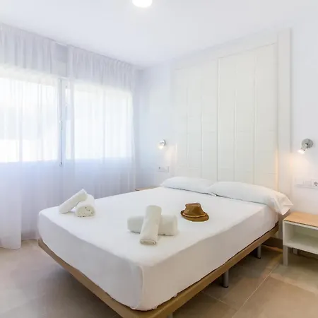 Apartment 3 Bedroom Cozy In Denia
