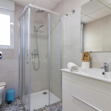 3 Bedroom Cozy In 아파트 *