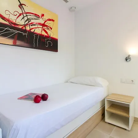 아파트 3 Bedroom Cozy In 데니아